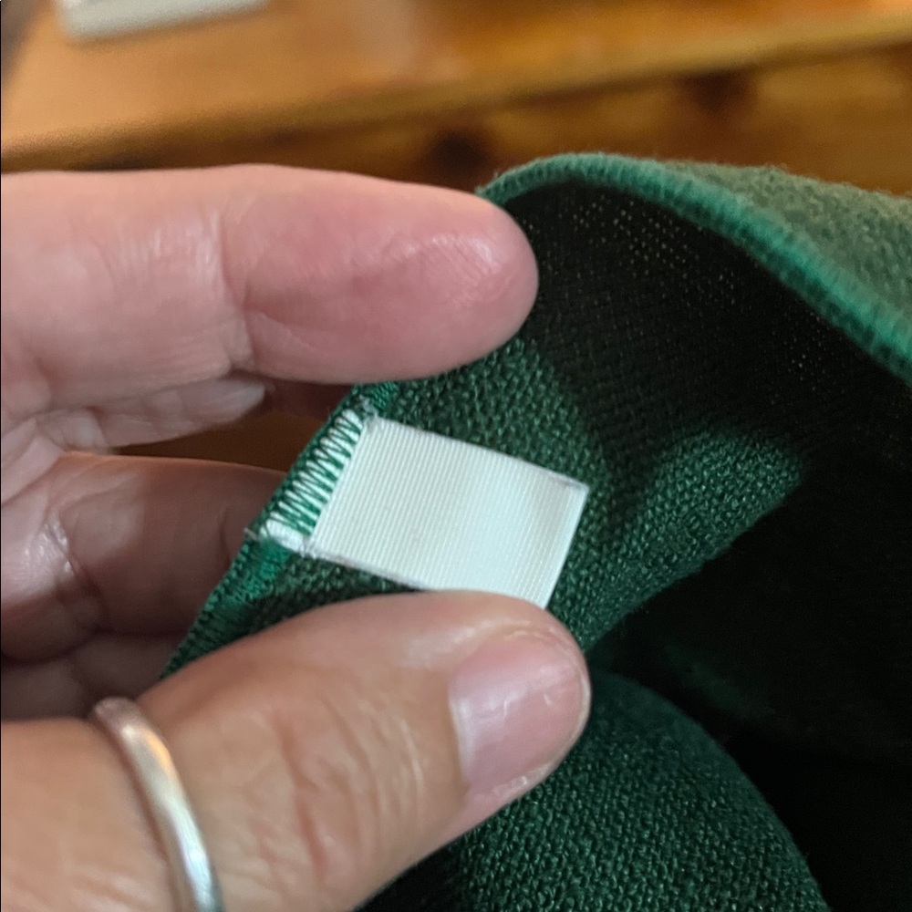 Elegant Green Tablecloth - Picture 6 of 7